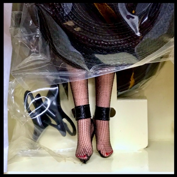 New Muffy Roberts Silkstone Gold Label Collector's Barbie with Box and Tissue - Picture 5 of 15